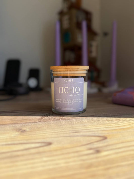 Ticho s vůní hlubokého lesa